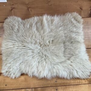 SHEEPSKIN FOR DECOR, FURNITURE OR PHOTOGRAPHY NATURAL OFF WHITE 18” by 23”